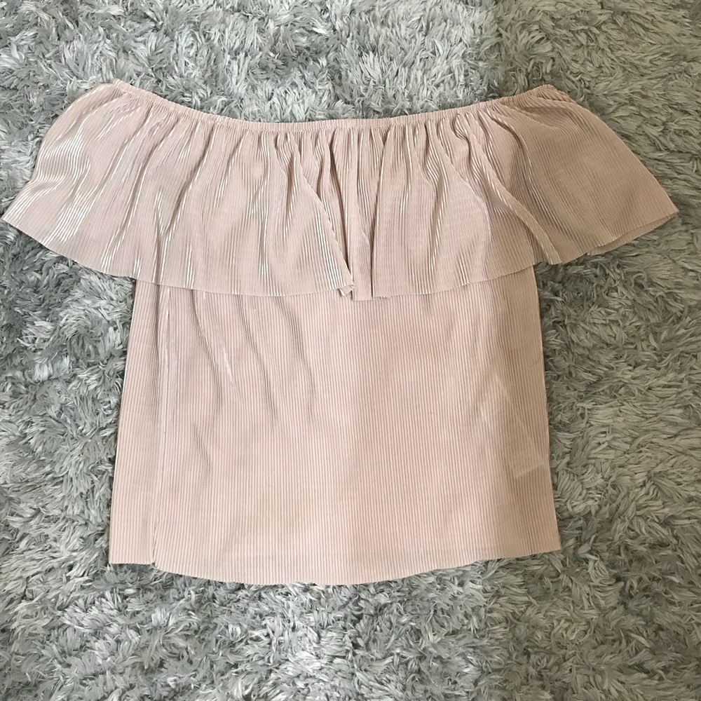 Baby pink strapless shirt